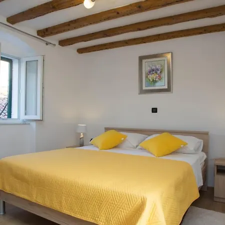 Old Town Apartment Split